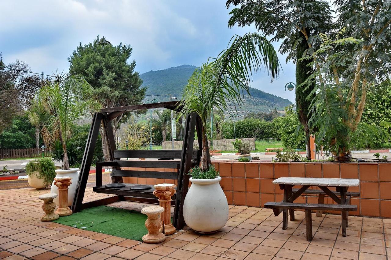 Pearl Of The Valley Hotel Kfar Tavor 외부 사진